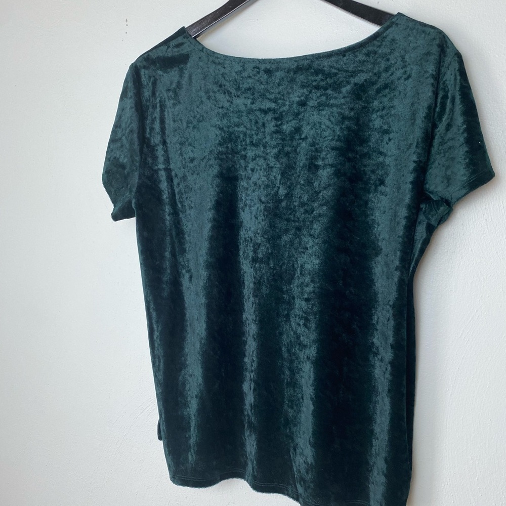 City Streets. Velvetizes Crushed Top.  (Blouse)  Green. Sz L. - Picture 2 of 8